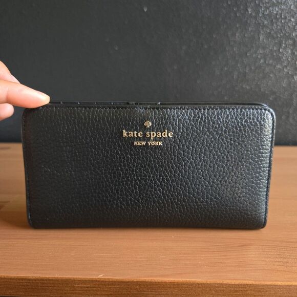 Kate Spade Slim Bifold Wallet Black - Picture 1 of 2